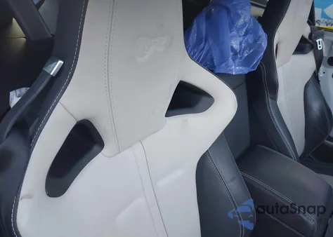 2017 Jaguar F-Type R из США, поврежденный, VIN SAJWJ6DL8HMK39476